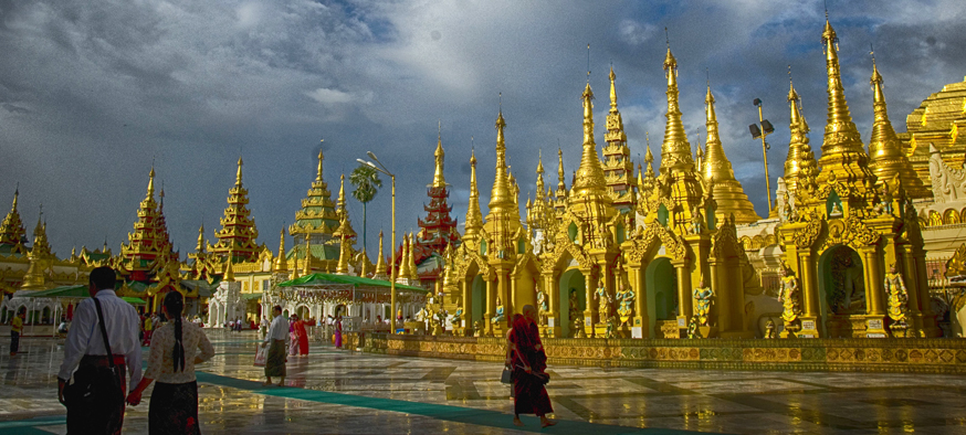 Etiquette for visiting pagoda in Myanmar