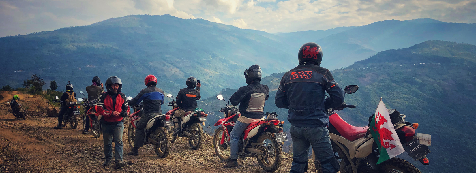 Border Cross Motorbike tour in Myanmar